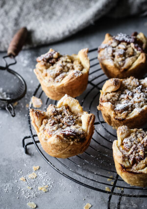 PEACH PECAN CRUMBLE TARTS