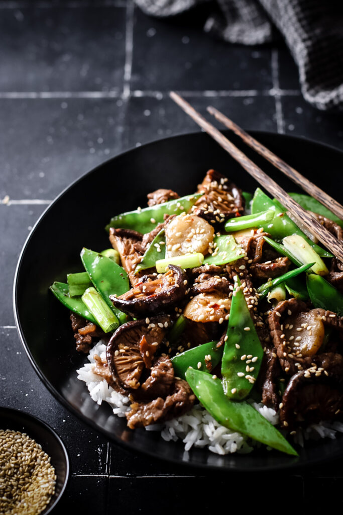 HOISIN BEEF & SNOW PEA STIR-FRY