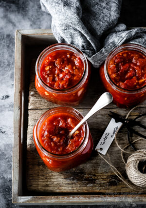 BATCH COOKING TOMATO PASTA SAUCE