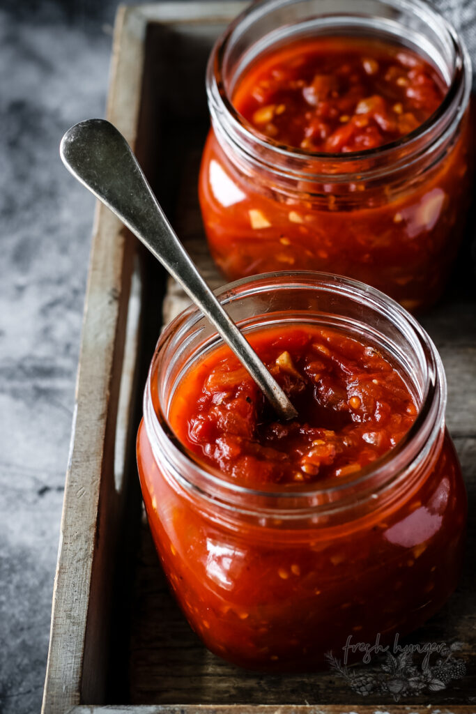 BATCH COOKING TOMATO PASTA SAUCE 