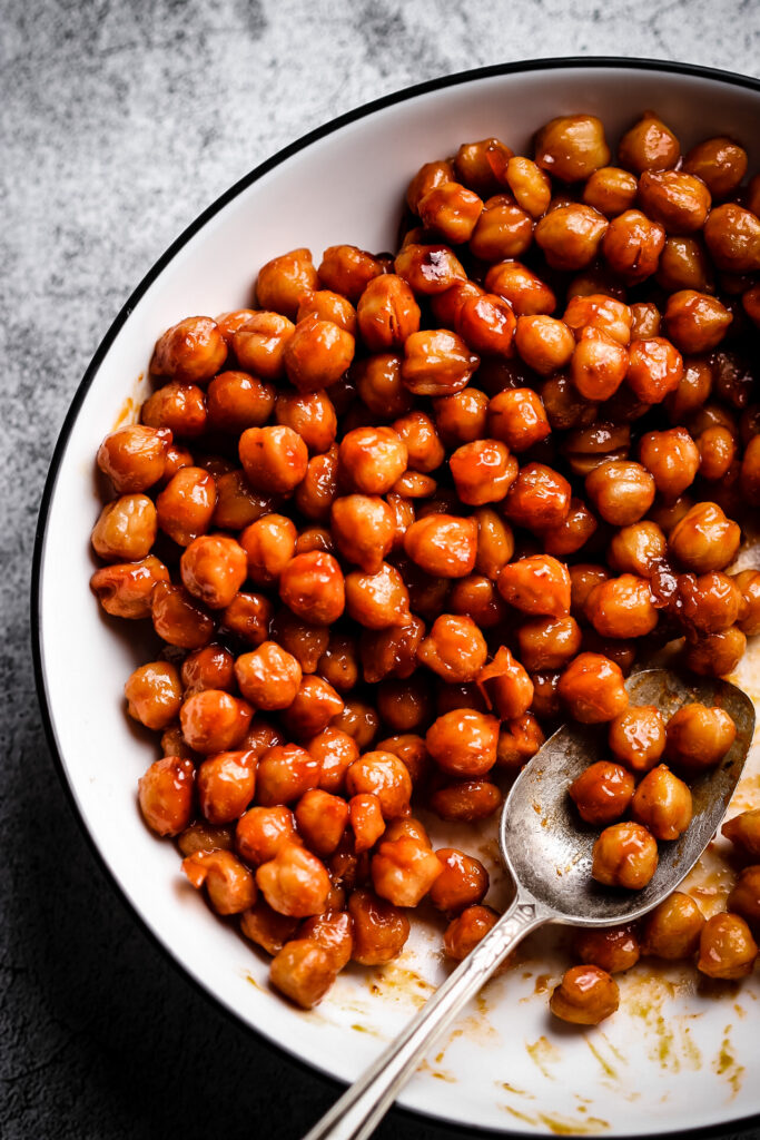 BUFFALO CHICKPEA LETTUCE WRAPS