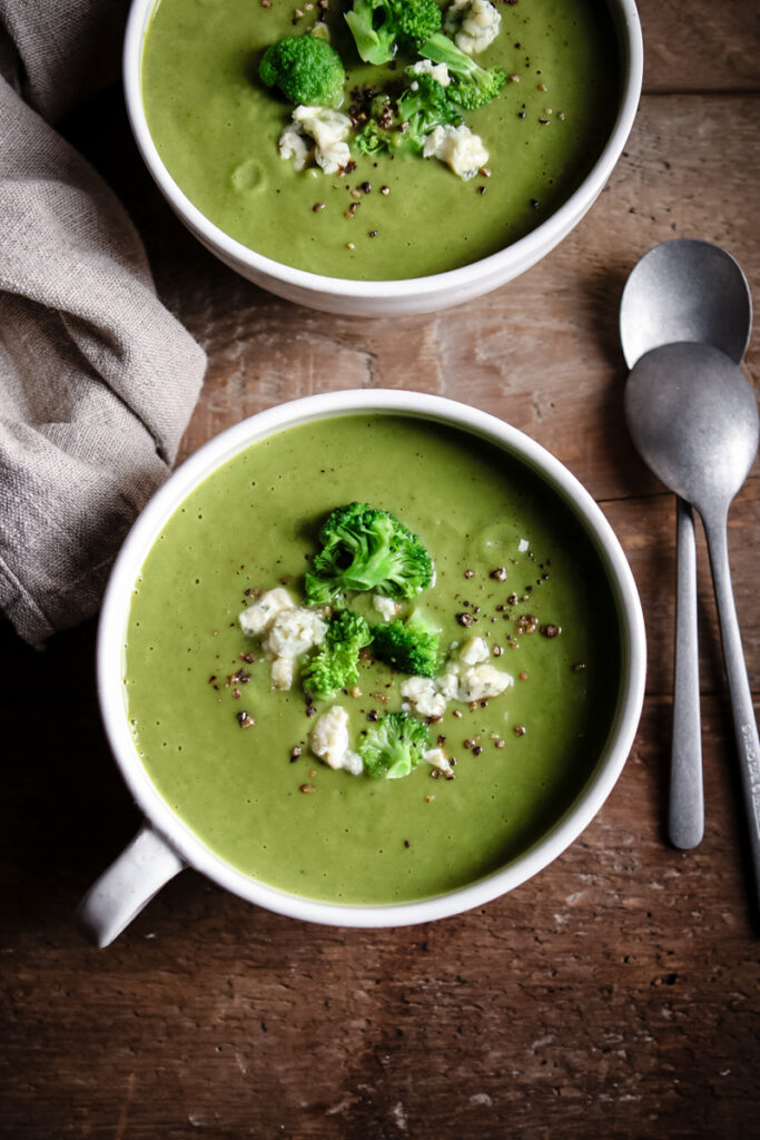 BROCCOLI BLUE CHEESE SOUP