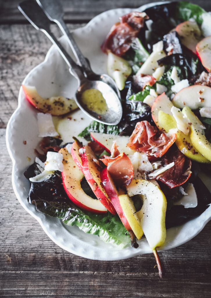 PEAR AND PROSCIUTTO SALAD