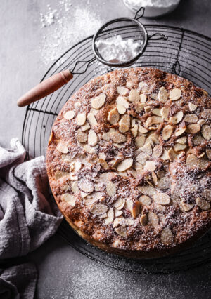 FRENCH APPLE CAKE WITH ALMONDS