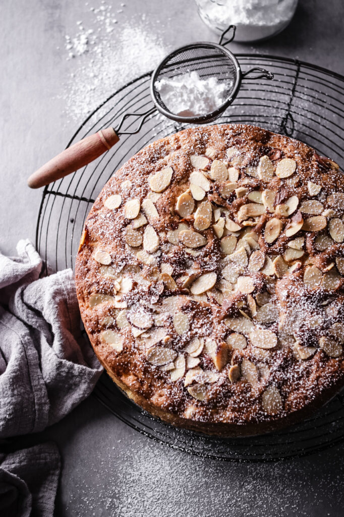 FRENCH APPLE CAKE WITH ALMONDS