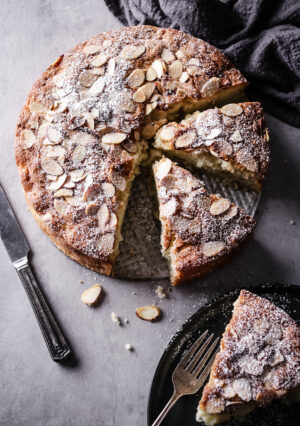 FRENCH APPLE CAKE WITH ALMONDS