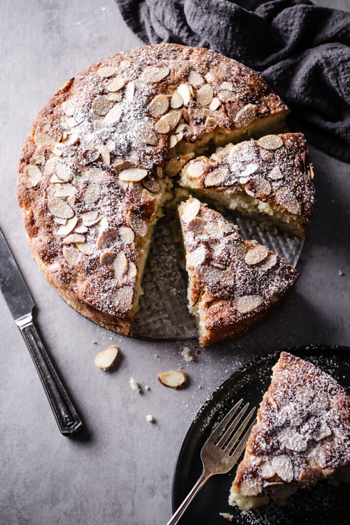 FRENCH APPLE CAKE WITH ALMONDS