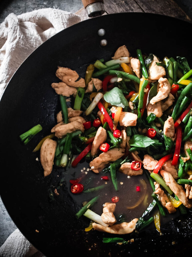 THAI CHICKEN VEGETABLE STIR-FRY